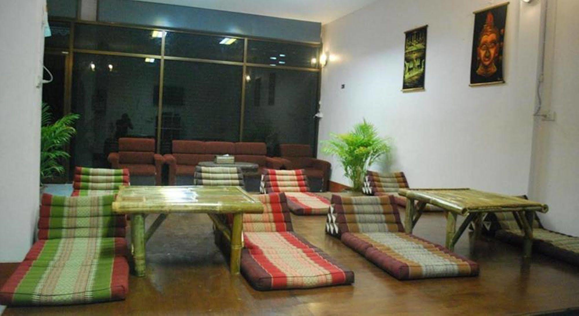 Baan Kai Hostel Baan Khai Exteriér fotografie